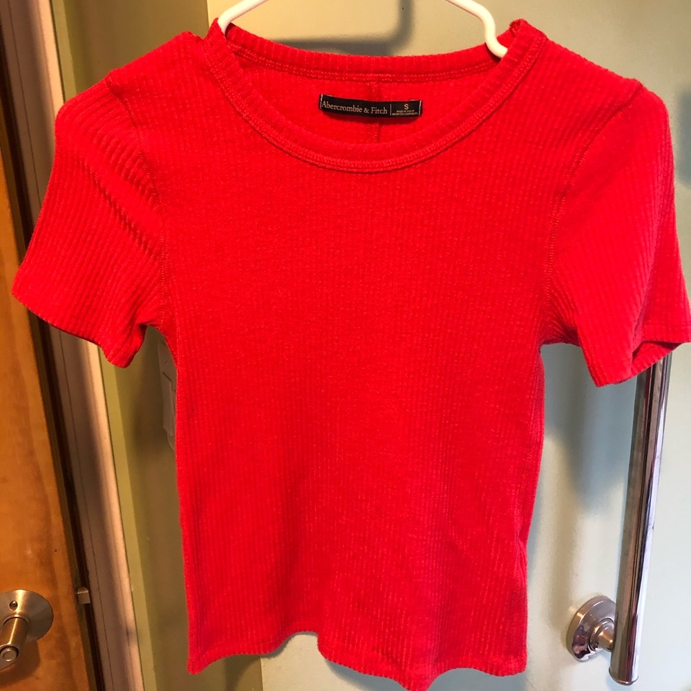 Red tight  A&F ribbed tee